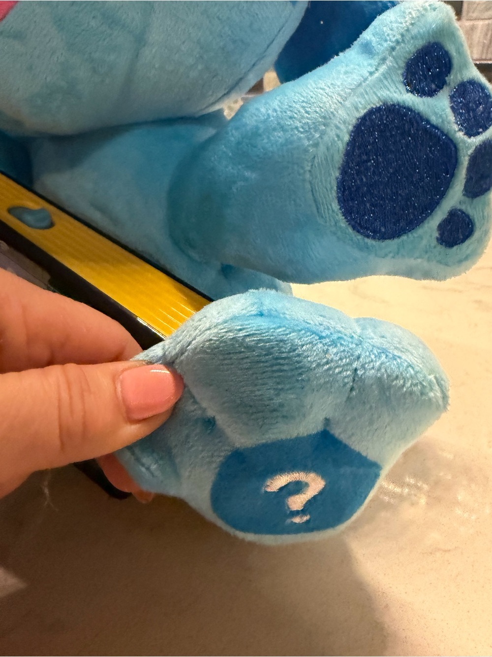 2021 LeapFrog Blue's Clues & You! Storytime with Blue Interactive 12” Plush. - Picture 7 of 7